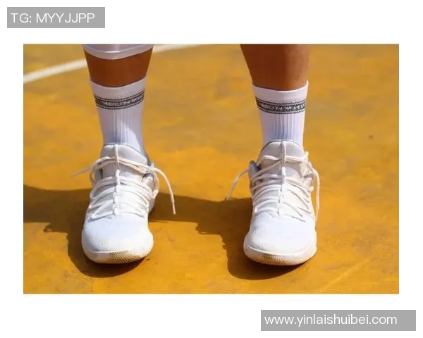 探索球袜的多重功能与时尚风潮如何影响运动员表现及日常穿搭趋势