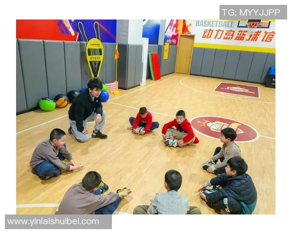 南京篮球队在世锦赛中的团队协作表现分析与启示 南京篮球队在世锦赛中的团队协作表现分析与启示